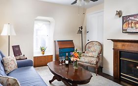 The Mason Cottage Downtown